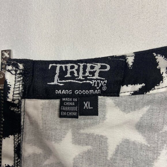 Tripp NYC Star Print Skirt Zipped Closure Detachable Strap Black White XL W NWOT - Picture 10 of 12